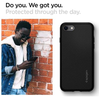 7. Spigen Liquid Air Hülle für iPhone 7 / 8 / SE 2020 / SE 2022 – Schwarz
