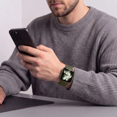 4. Tech-Protect Silikonarmband für Apple Watch 44 / 45 / 46 / 49 mm – Grün