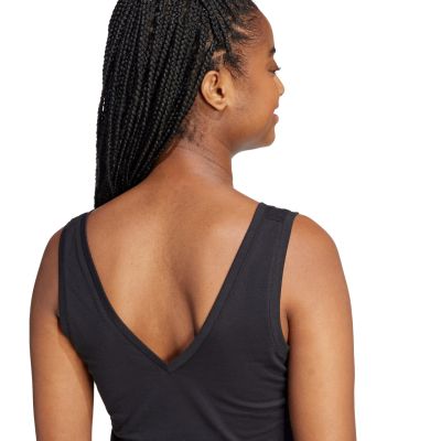 12. adidas Essentials Baumwoll-T-Shirt mit kleinem Logo W JE1321