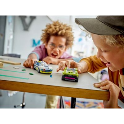 6. LEGO City 60415 Verfolgungsjagd mit Polizei-Muscle-Cars