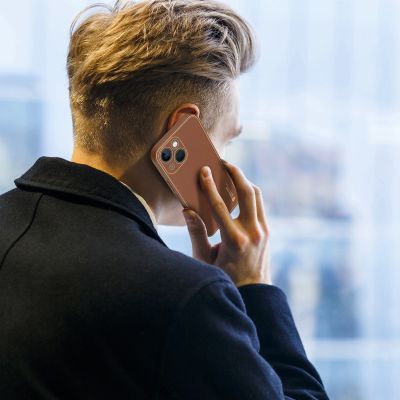 13. Dux Ducis Yolo Apple iPhone 14 Brown