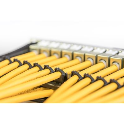 15. Digitus Installationskabel Cat.7A, S/FTP, Dca-s1a d1 a1, AWG 22/1, LSOH, 100 m, gelb