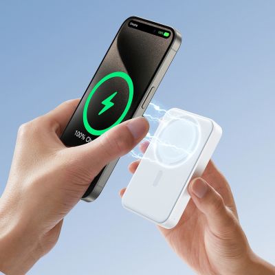 8. Joyroom JR-W020 20W 10000mAh MagSafe Powerbank + USB-C - USB-C 0,25m Kabel - Weiß