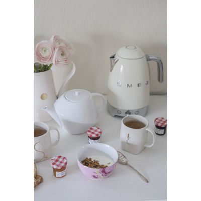43. SMEG KLF04CREU Wasserkocher Creme