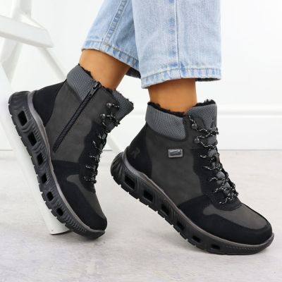 5. Rieker M6023-45 ultraleichte, wasserdichte Damen-Ankle-Boots in Schwarz