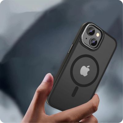 3. Tech-Protect MagMat 2 MagSafe-Hülle für iPhone 15 – mattschwarz