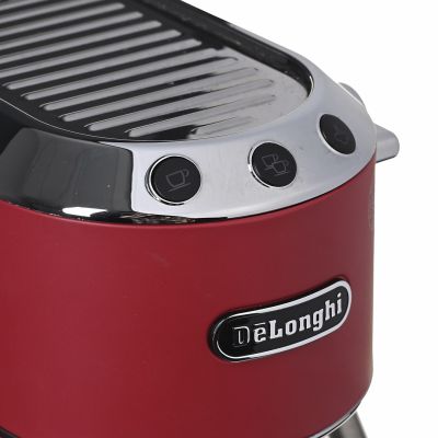 12. DeLonghi Dedica Style EC 685.R Siebträger-Espressomaschine (1300 W; Farbe Rot)