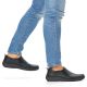 5. Rieker 05264-00 Schwarze Herren-Slipper aus Leder