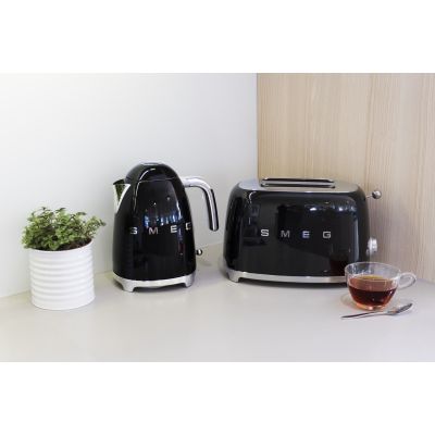 7. SMEG TSF01BLEU Toaster