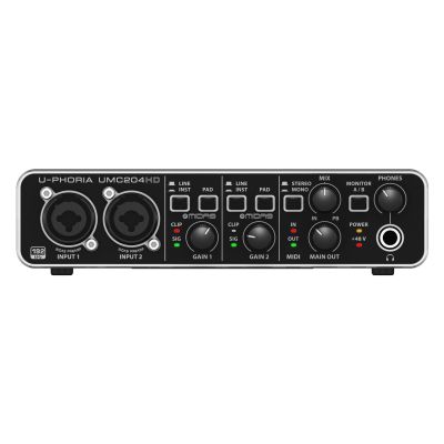 6. Behringer UMC204HD – USB-Audio-Interface