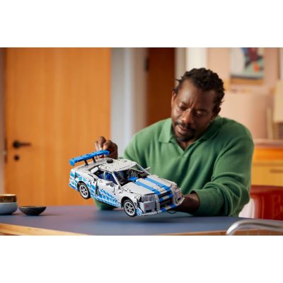 22. LEGO Technic 42210 Nissan Skyline GT-R (R34) 2 Fast 2 Furious