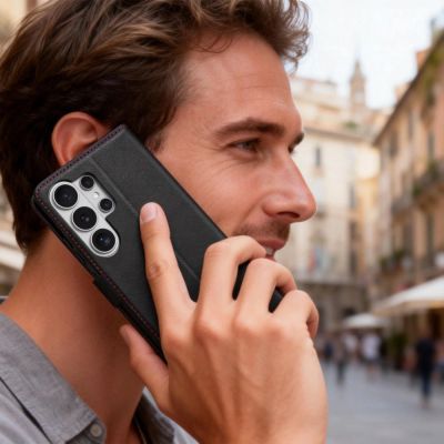 6. Tech-Protect Brieftaschenhülle für Samsung Galaxy S26 Ultra – Schwarz und Rot