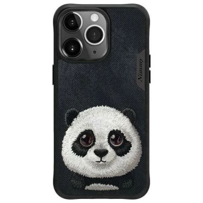 Nimmy Big Eyed Pet 2.0 Panda Hülle für iPhone 15 Pro - Schwarz