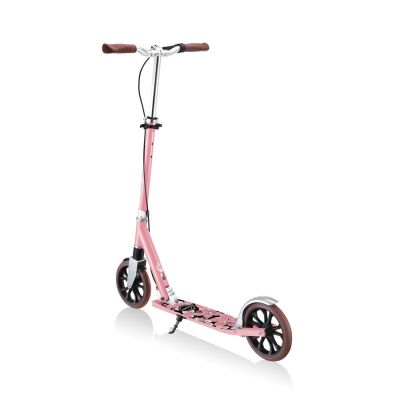 6. Globber NL 205 Dluxe Jr 685-210 Scooter