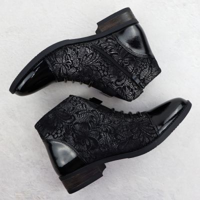 23. Schwarze Damen-Arbeitsstiefel mit Socken Sabatina