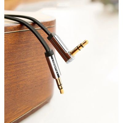 3. Ugreen AUX-Audiokabel 3,5 mm Miniklinke 0,5 m schwarz (AV119 10596)