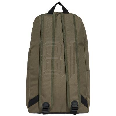 4. Adidas Classic Day IS7065 Rucksack
