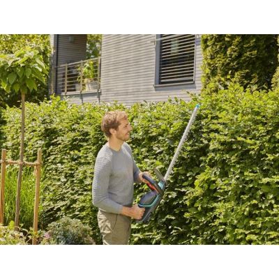 3. Gardena ComfortCut 60/18V P4A Doppelklinge 3,1 kg