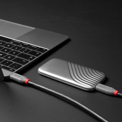 5. Lindy 36958 USB-Kabel USB4 Gen 3x2 2m USB-C Schwarz