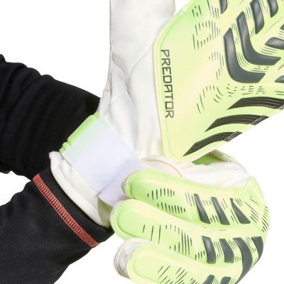 3. adidas Predator Training M JN5356 Torwarthandschuhe