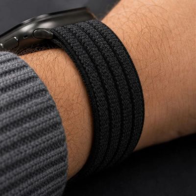 8. Tech-Protect Nylon-Sportarmband für Apple Watch 44 / 45 / 46 / 49 mm – Schwarz
