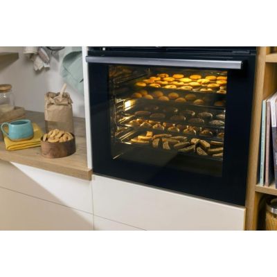 15. GORENJE BO6737E02BG Backofen