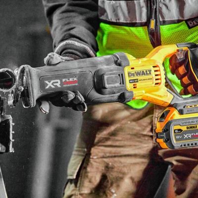 7. 18V XR FLEXVOLT ADVANTAGE DCS386NT Säbelsäge
