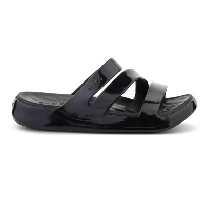 5. CROCS SANDALE GETAWAY PATENT STRAPPY 211296-001