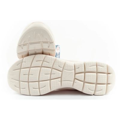 9. Skechers Damen-Sportschuhe Summits, leicht und bequem