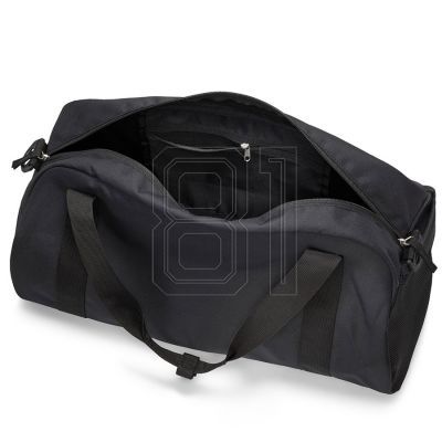5. Nike Gym Club DR6100-010 Tasche
