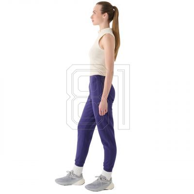 9. Hose 4F F0946 W 4FWMM00TTROF0946 31S
