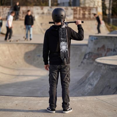 4. HS221 SPIDER TRICK SCOOTER NILS EXTREME