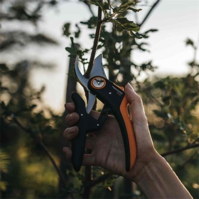 2. Fiskars Plus PowerLever P721 Gartenschere