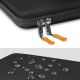 4. Tech-Protect Hartschalenetui für 15-16-Zoll-Laptops – Schwarz und Orange