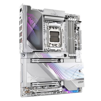 5. GIGABYTE X870E AORUS MASTER X3D ICE AMD X870E Sockel AM5 ATX