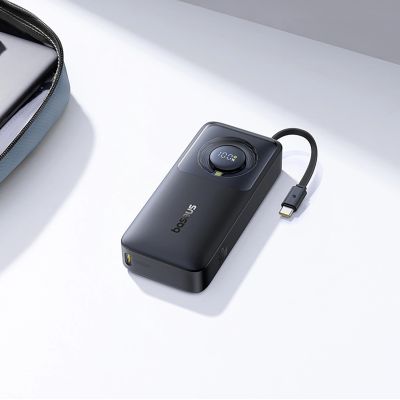9. Baseus Free2Pull 10000 mAh 30 W Powerbank mit USB-C-Anschluss und einziehbarem USB-C-Kabel – Schwarz
