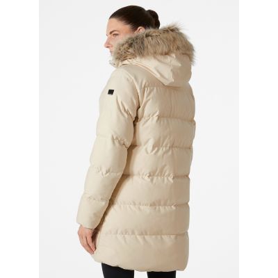 6. Helly Hansen Blossom Puffy Parka Mantel W 53624 034