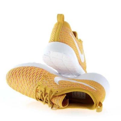 10. Nike Rosherun Flyknit W Schuhe 704927-700