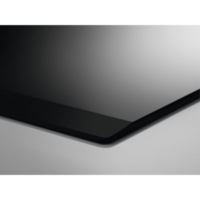 6. Electrolux EHF 6343FOK Cerankochfeld (4 Kochzonen; schwarz)