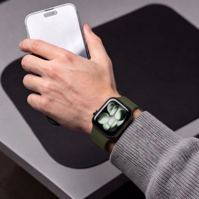 7. Tech-Protect Silikonarmband für Apple Watch 44 / 45 / 46 / 49 mm – Grün