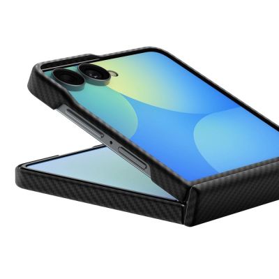 4. Spigen AirSkin Aramid MagFit MagSafe Hülle für Samsung Galaxy Z Flip 8 - Schwarz