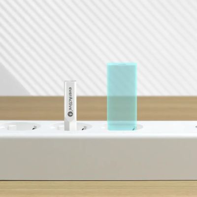 12. EVERACTIVE Wandladegerät mit 1 x USB- und 1 x USB-C-Anschluss, Schnellladefunktion 3.0, 20 W, superflach, weiß, SC-340Q