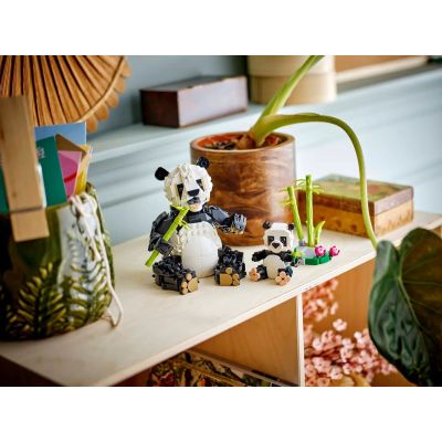 18. LEGO Creator 3-in-1 31165 – Wildtiere: Panda-Familie