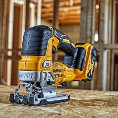 7. 18V Akku-Stichsäge DCS334N-XJ DEWALT