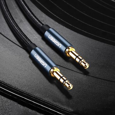 14. Ugreen Audiokabel 2 x Miniklinke 3,5 mm 2 m schwarz (50363 AV112)