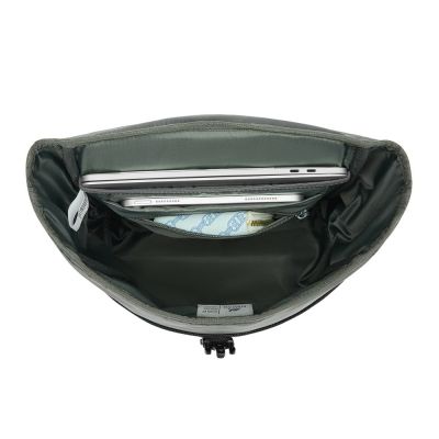 16. Rivacase Eden Rucksack, Roll-Up-Rucksack, Schwarz, Polyester, Gewachstes Leder (zum Hochziehen)