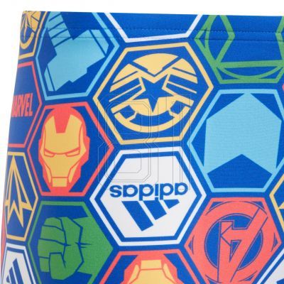 4. adidas x Marvel's Avengers Jr Badehose IT8619