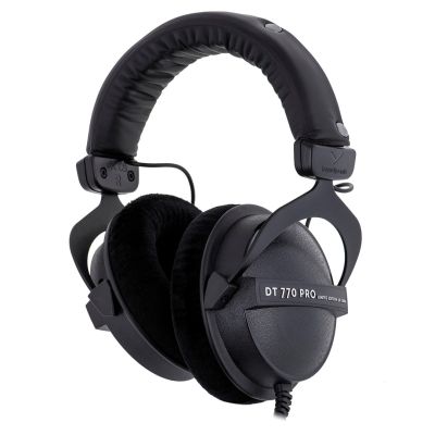 10. Beyerdynamic DT 770 PRO 80 OHM BLACK LIMITED EDITION - Geschlossener Studio-Kopfhörer