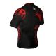 4. Der Kompressions-Rashguard „Warrior“ besteht aus DBX MORE DRY M-Material.