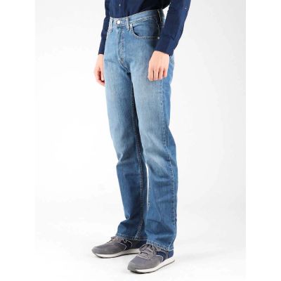 4. Levi`s Jeans 758-0039